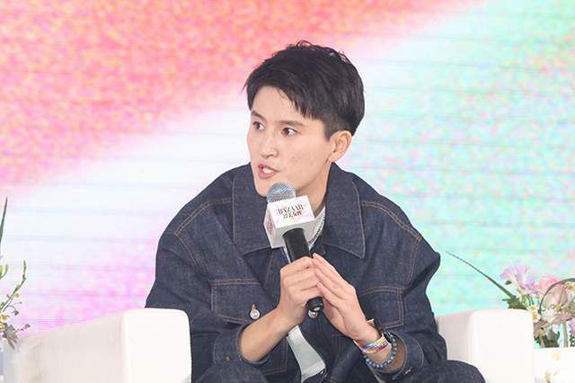捆绑调教sm束缚车